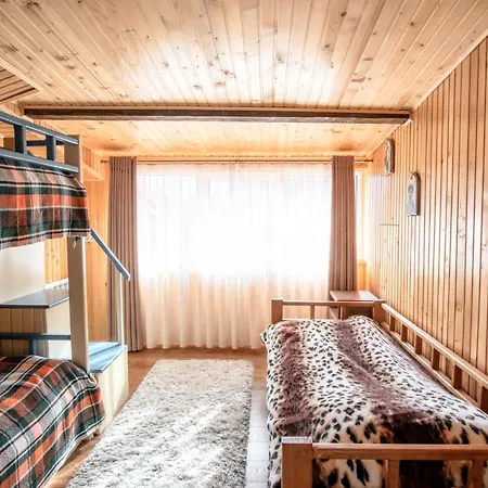 Apartment близнята